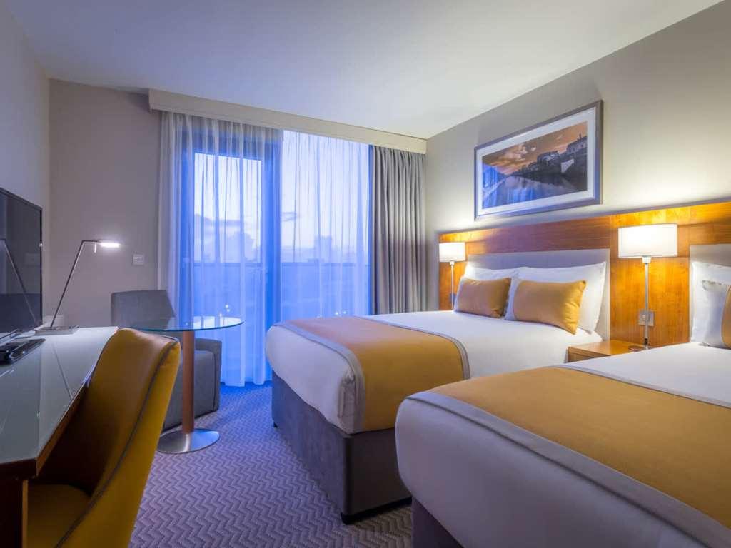 Maldron Hotel Portlaoise Стая снимка
