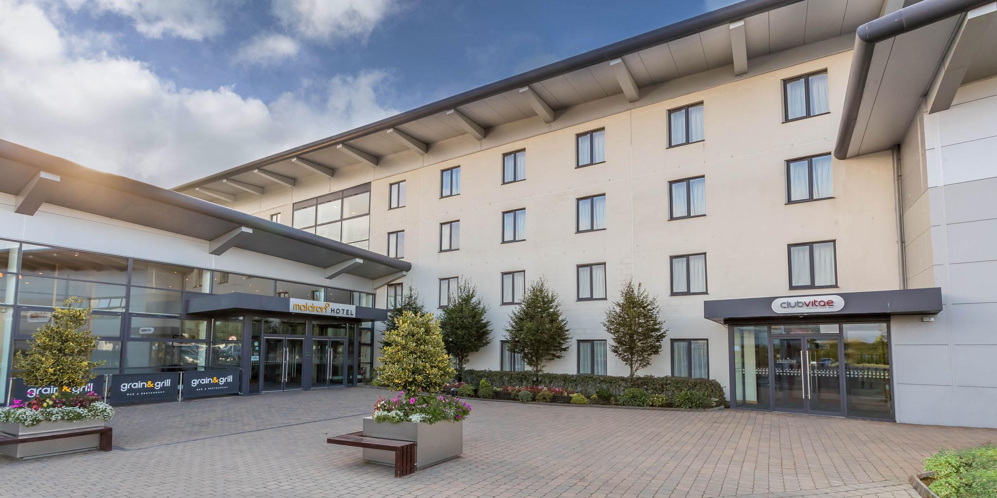 Maldron Hotel Portlaoise Екстериор снимка