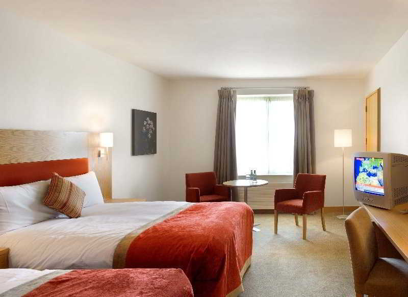 Maldron Hotel Portlaoise Екстериор снимка