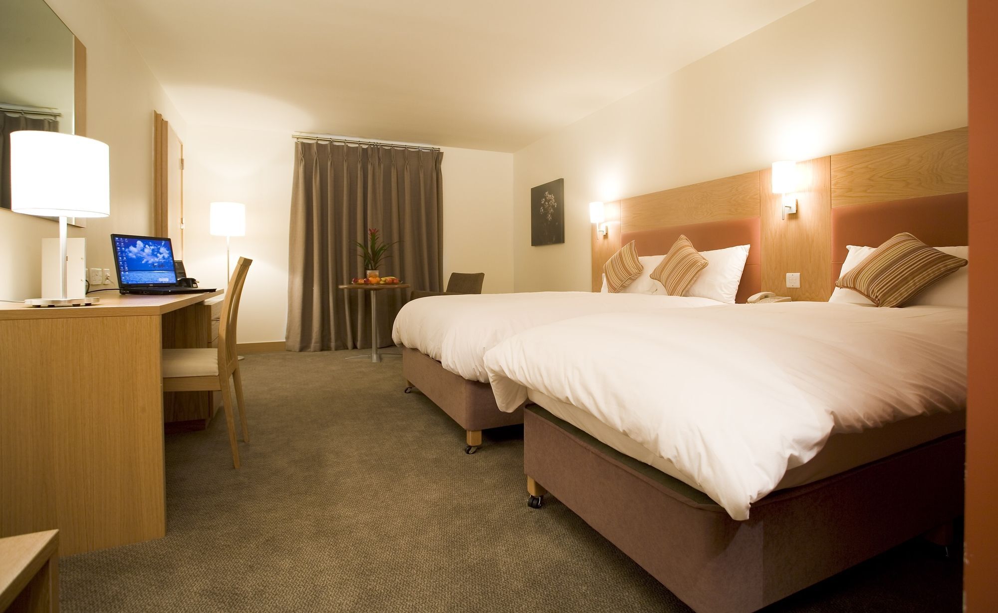 Maldron Hotel Portlaoise Екстериор снимка