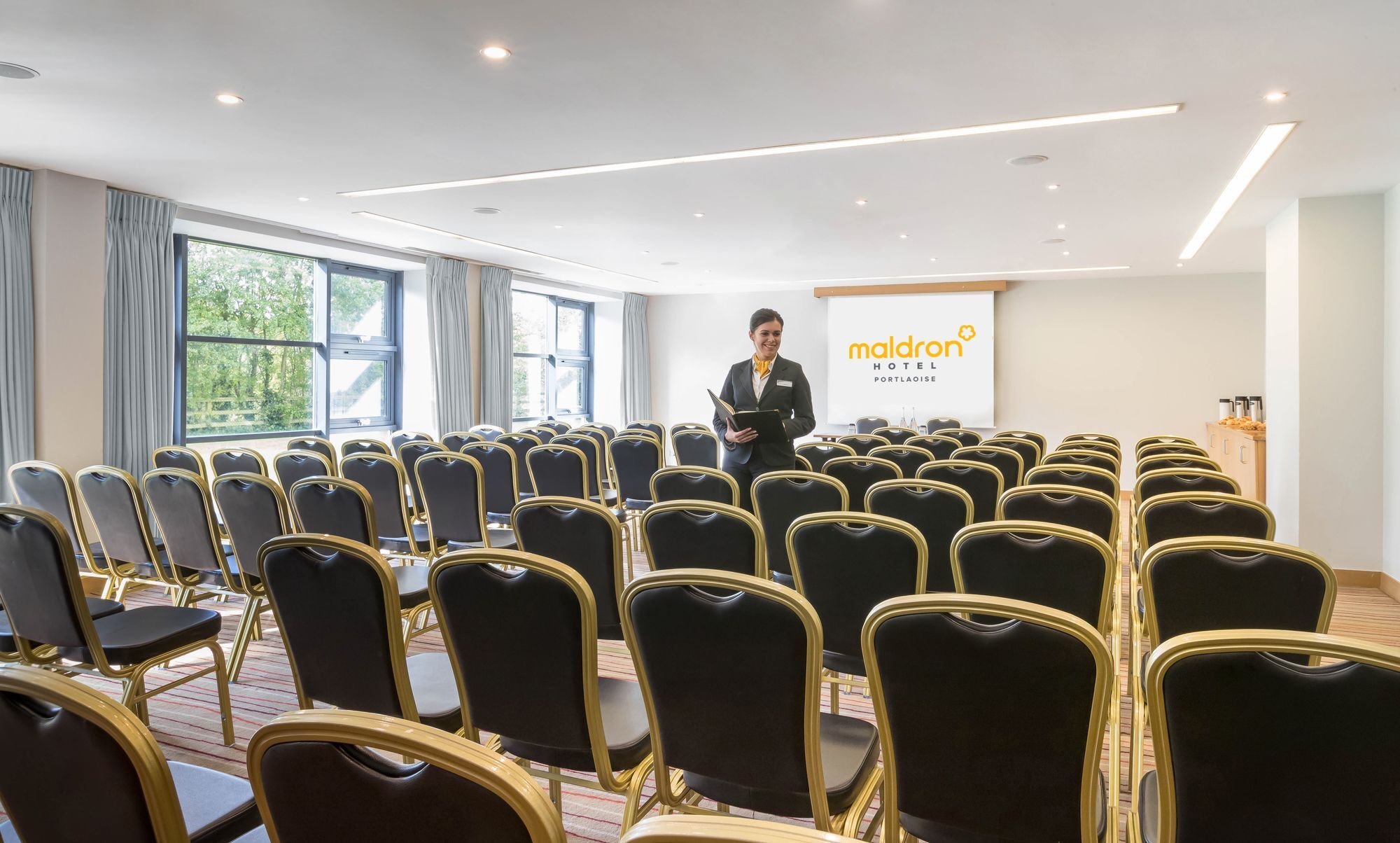 Maldron Hotel Portlaoise Екстериор снимка